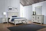 Franco 4-piece Queen Bedroom Set Distressed White | Eastern King / 4-piece / 205330KE-S4 | 205330KE-S4
