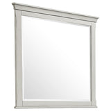 Franco 4-piece Queen Bedroom Set Distressed White | Gallery | 205331Q-S4 205330Q-S4 205330KE-S4 205331KE-S4 205330Q-S5 205331Q-S5 205330KE-S5 205331KE-S5