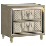 Lorient 4-piece Queen Bedroom Set Ivory and Camel | Gallery | 222661Q-S4 222661Q-S4B 222661KE-S4 222661KE-S4B 222661KW-S4 222661KW-S4B 222661Q-S5 222661Q-S5B 222661KE-S5 222661KE-S5B 222661KW-S5 222661KW-S5B