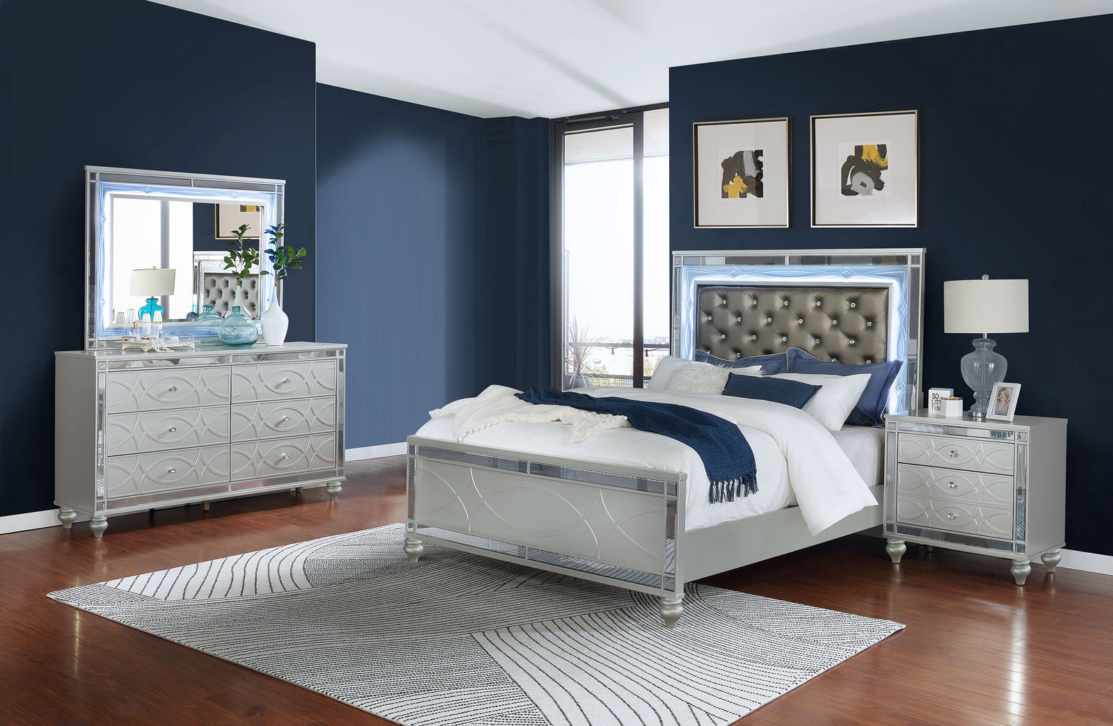 Gunnison 4-piece Queen Bedroom Set Silver Metallic | Queen / 4-piece | 223211Q-S4