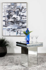 Elora Square Mirrored Accent Side Table Silver | Silver | Mirror | 936137